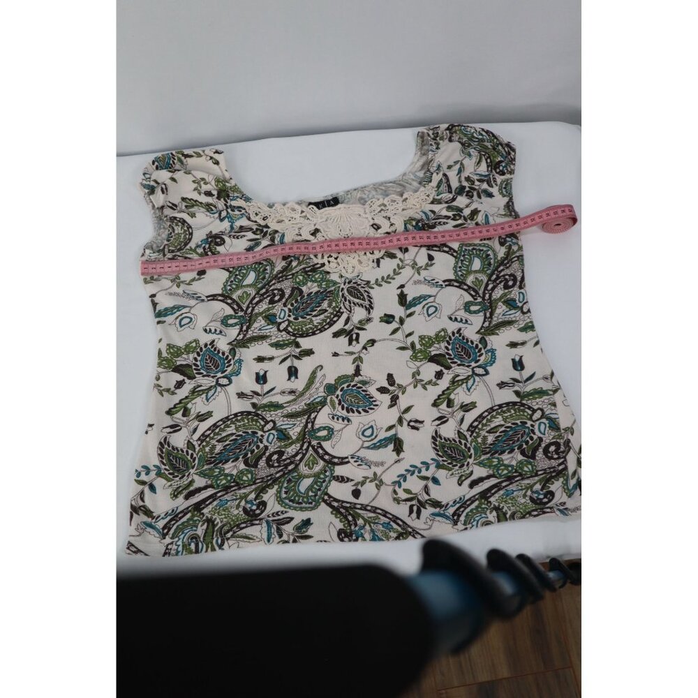 JKLA California Women's Floral Print Lace Trim Top Medium White & Green - Picture 7 of 8